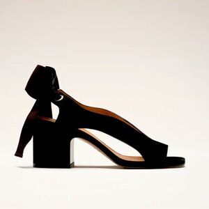 NOMASEI Camoscio Sandal Black Suede with Bow detail!